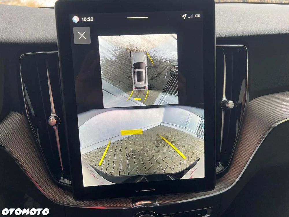 Volvo XC 60 T8 Plug-In Hybrid AWD Plus Black Edition - 28