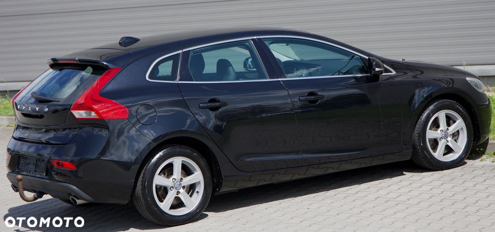 Volvo V40 D3 Momentum - 22