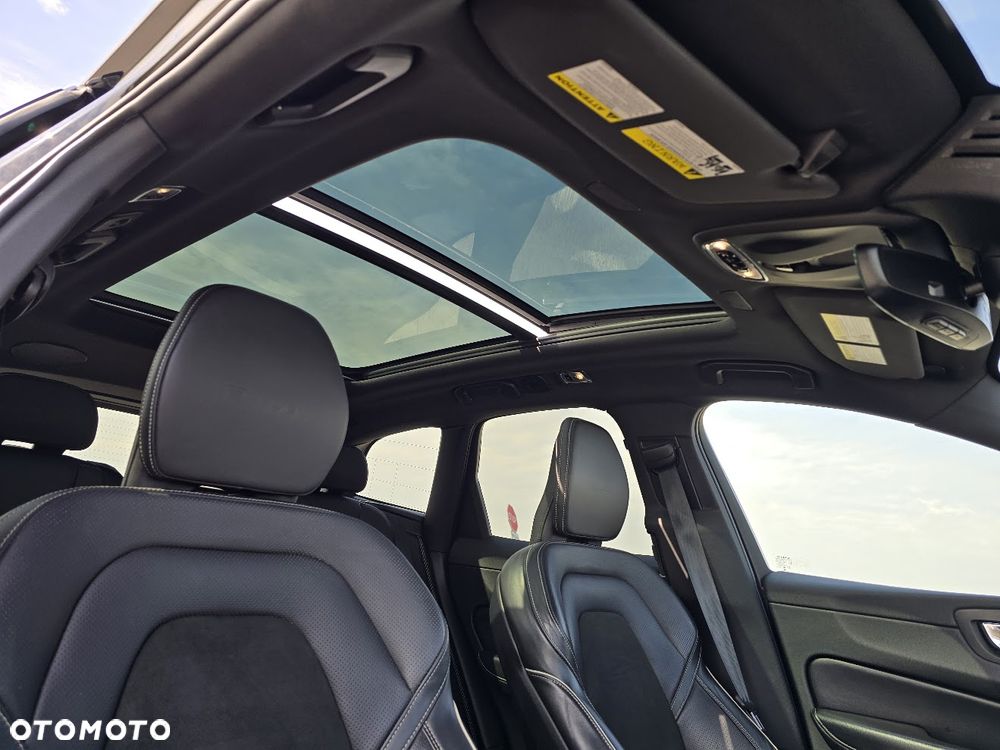Volvo XC 60 T6 AWD Geartronic RDesign - 7