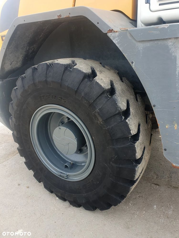 Liebherr L524 - 18