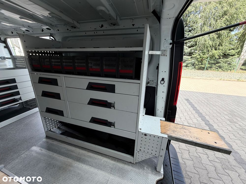 Nissan NV300 - 34