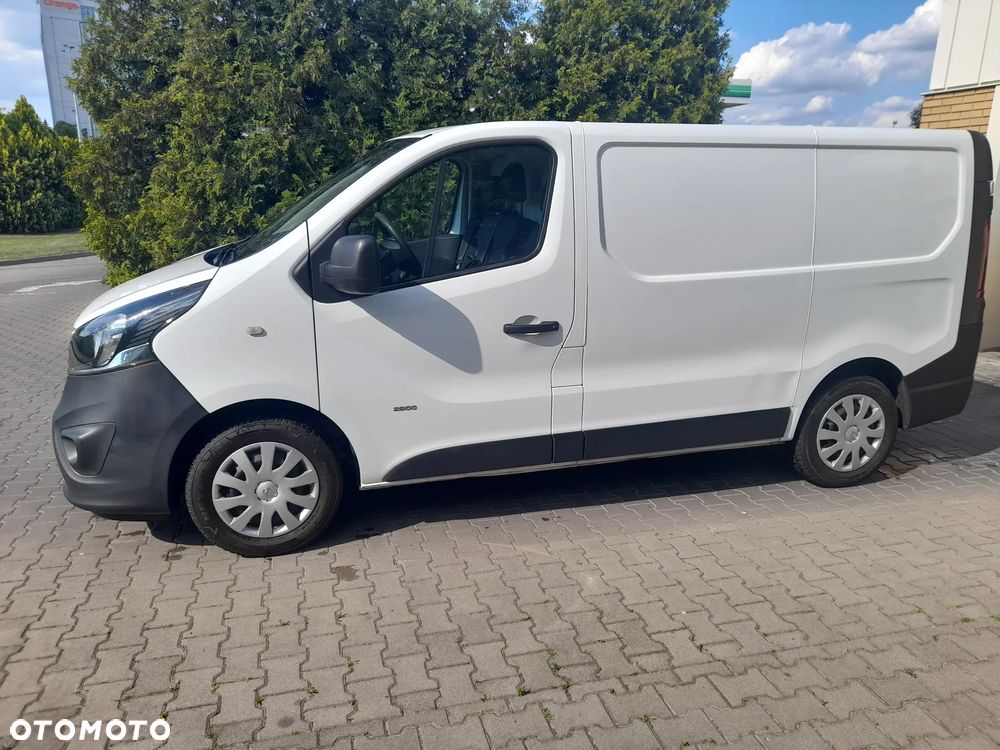 Opel Vivaro - 8