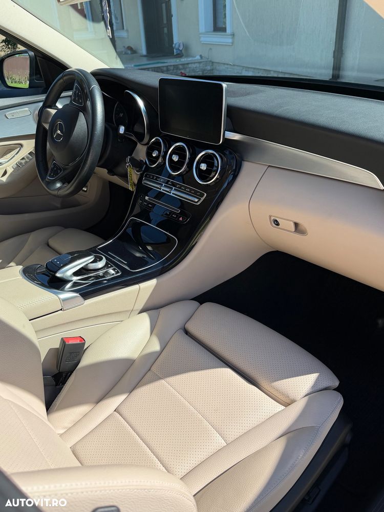 Mercedes-Benz C - 9