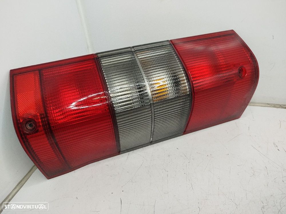 Farolim Stop Dto Peugeot Boxer Caixa (230L) - 2