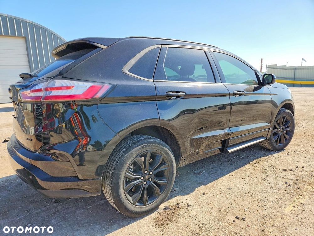 Ford Edge - 4