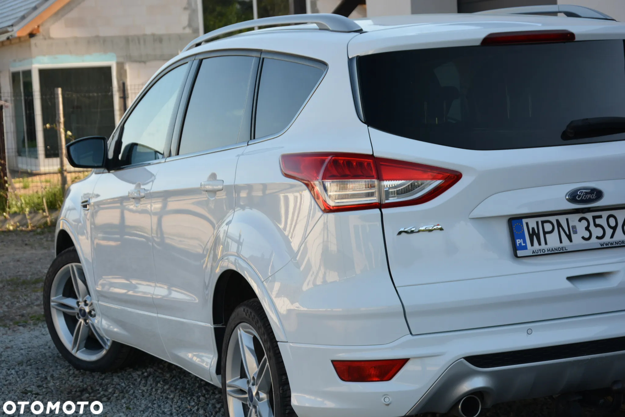 Ford Kuga 2.0 TDCi 4x4 Individual - 25