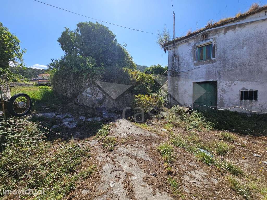 Quintinha com Moradia para Reconstrução - Grande imagem: 2/9