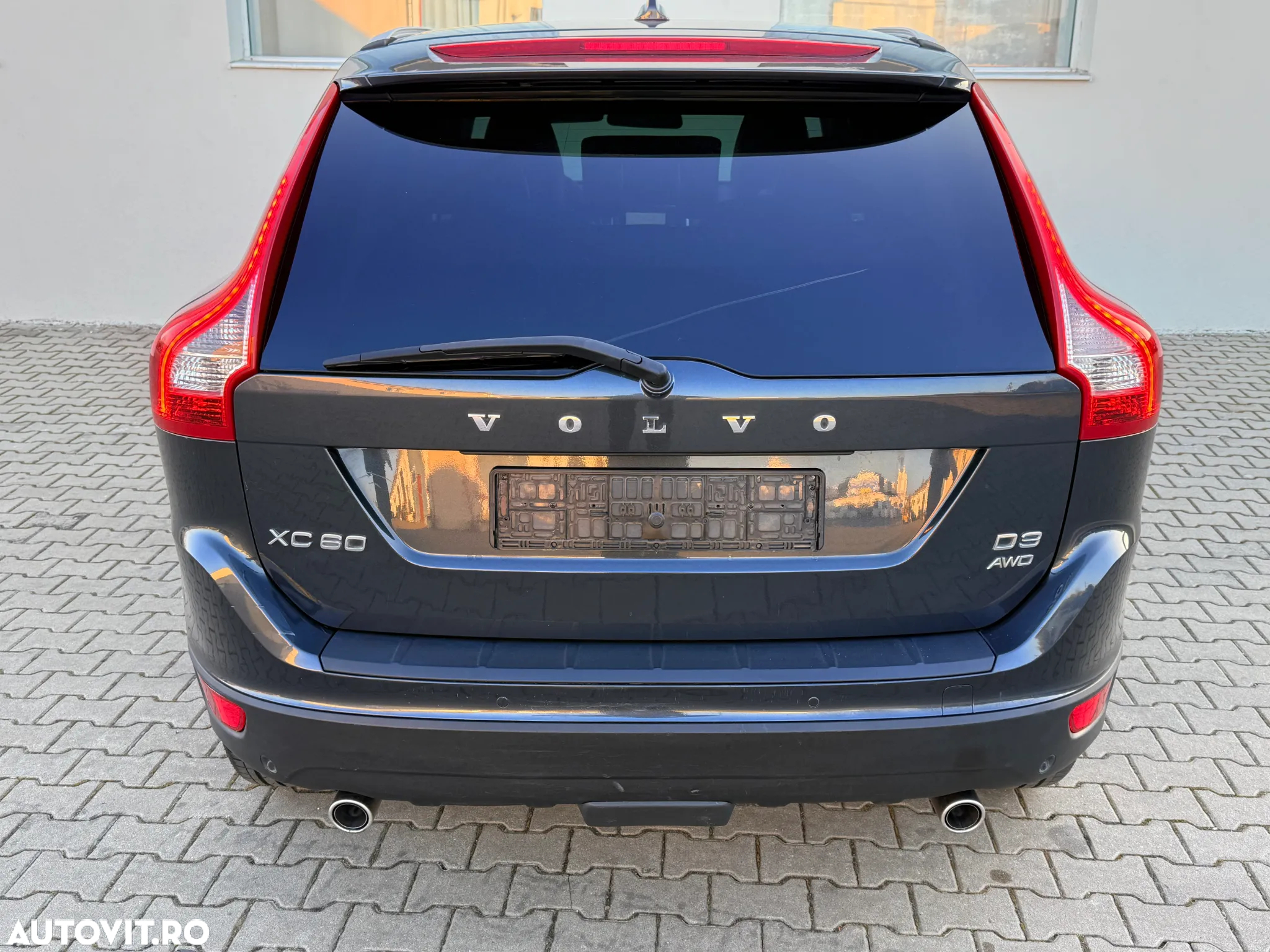Volvo XC 60 2.4D AWD Aut. Summum - 10