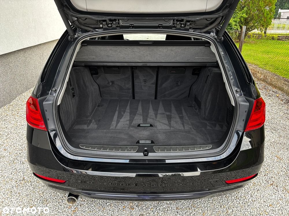 BMW Seria 3 320d Sport Line - 14