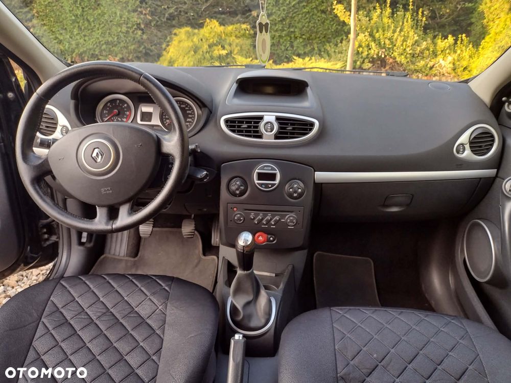 Renault Clio 1.5 dCi Authentique - 4