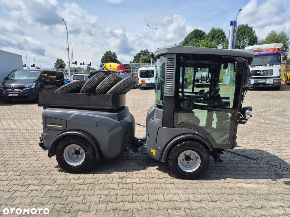 Kaercher MC 130 Adv. / KOMUNALNA MASZYNA DROGOWA / NOŚNIK OSPRZĘTU W KLASIE 3500KG / WYWROTKA / 2 KOMPLETYM KÓŁ / 4X4 / DIESEL KUBOTA 4 CYLINDRY / MOŻLIWY TRANSPORT - 6
