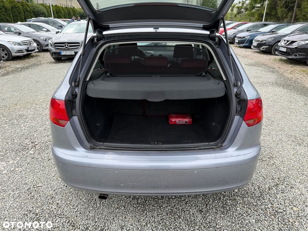 Audi A3 Sportback 1.6 S line Sportpaket plus - 32