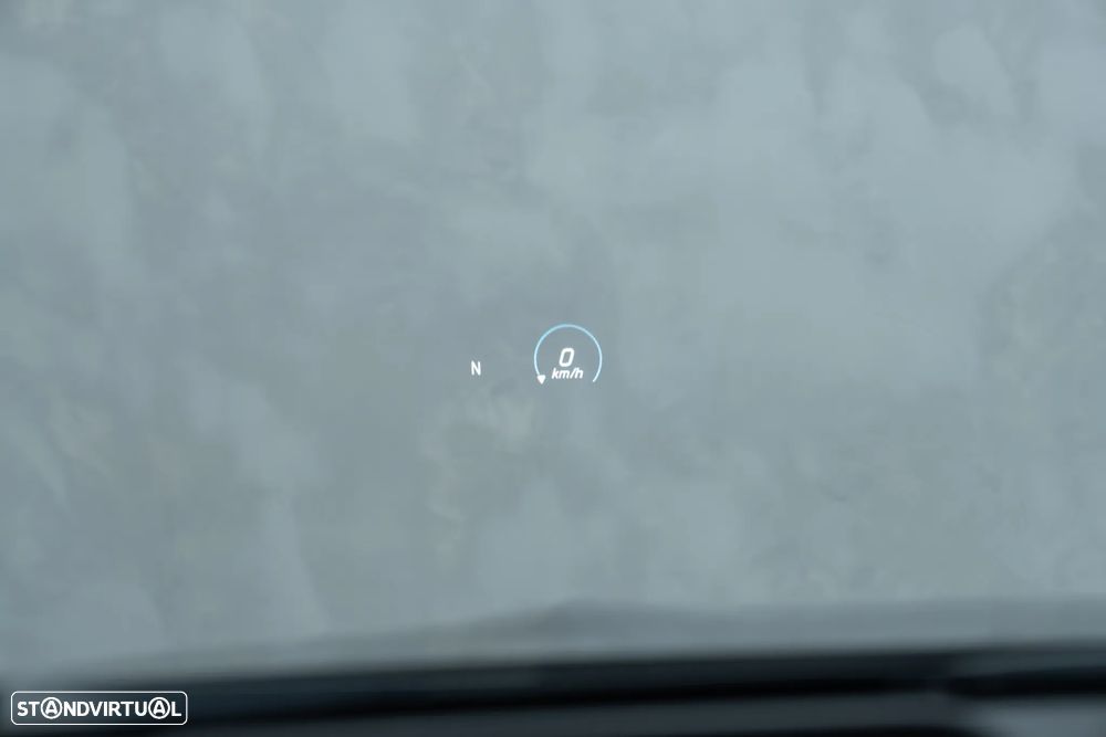 Mercedes-Benz EQA 300 4Matic - 27