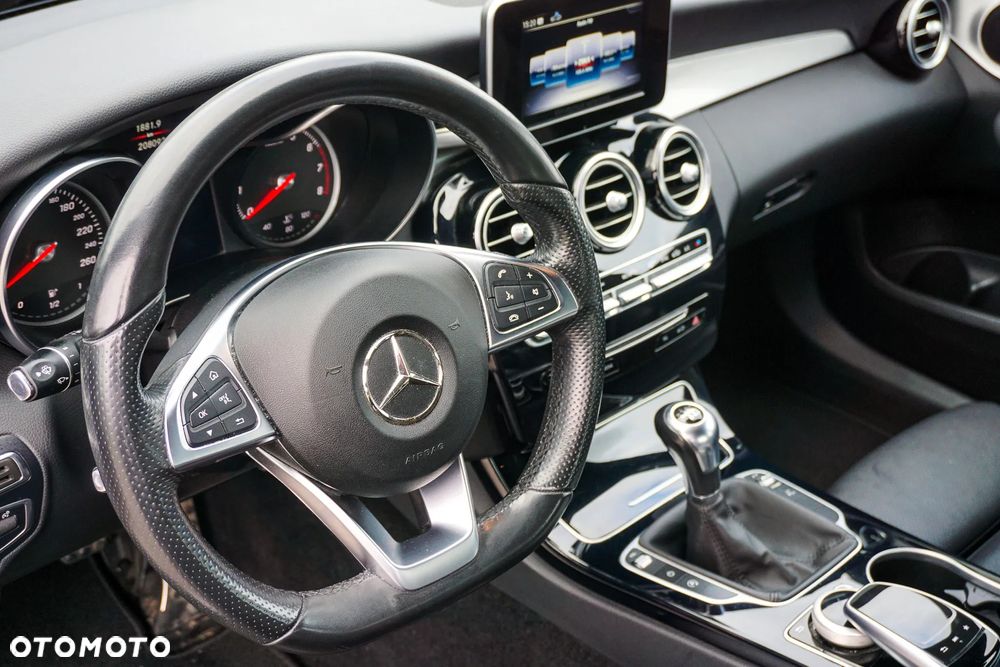 Mercedes-Benz Klasa C 180 AMG Line - 25
