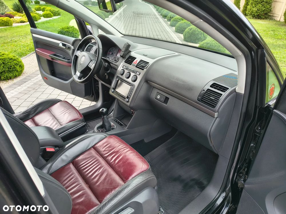 Volkswagen Touran 2.0 TDI Freestyle - 25