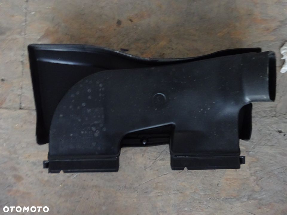 Wlot Dolot Powietrza BMW E90 E91 7798772 - 3