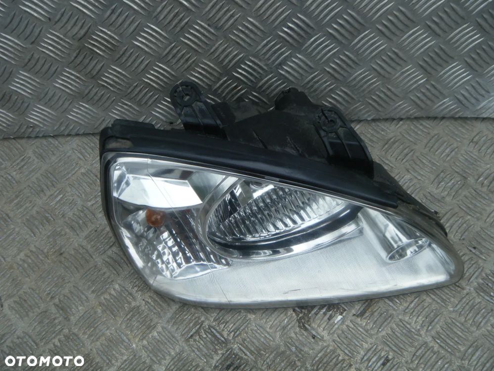 LAMPA PRZÓD PRAWA KIA CARENS EUROPA EU =RADOM - 5