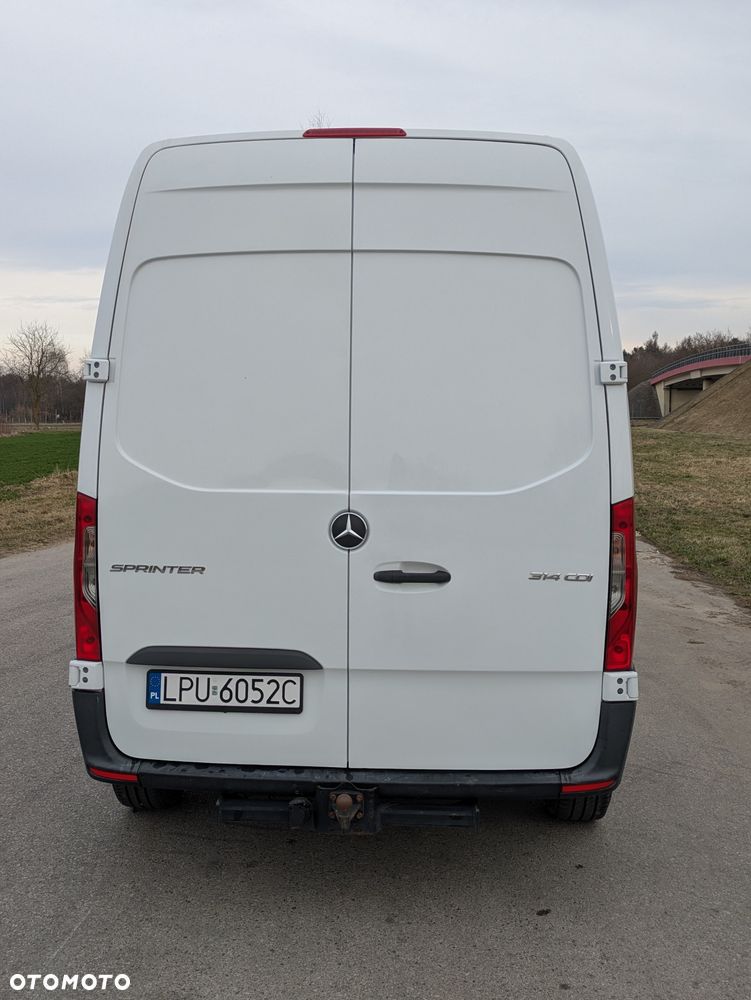 Mercedes-Benz Sprinter - 6