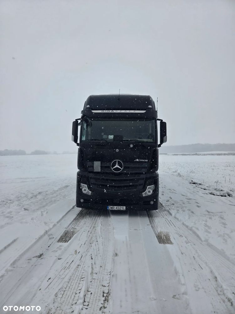 Mercedes-Benz Actros - 6