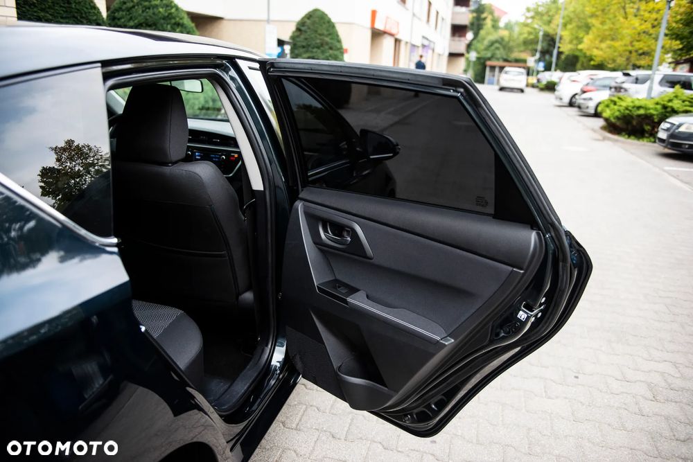 Toyota Auris 1.6 Valvematic Executive - 21