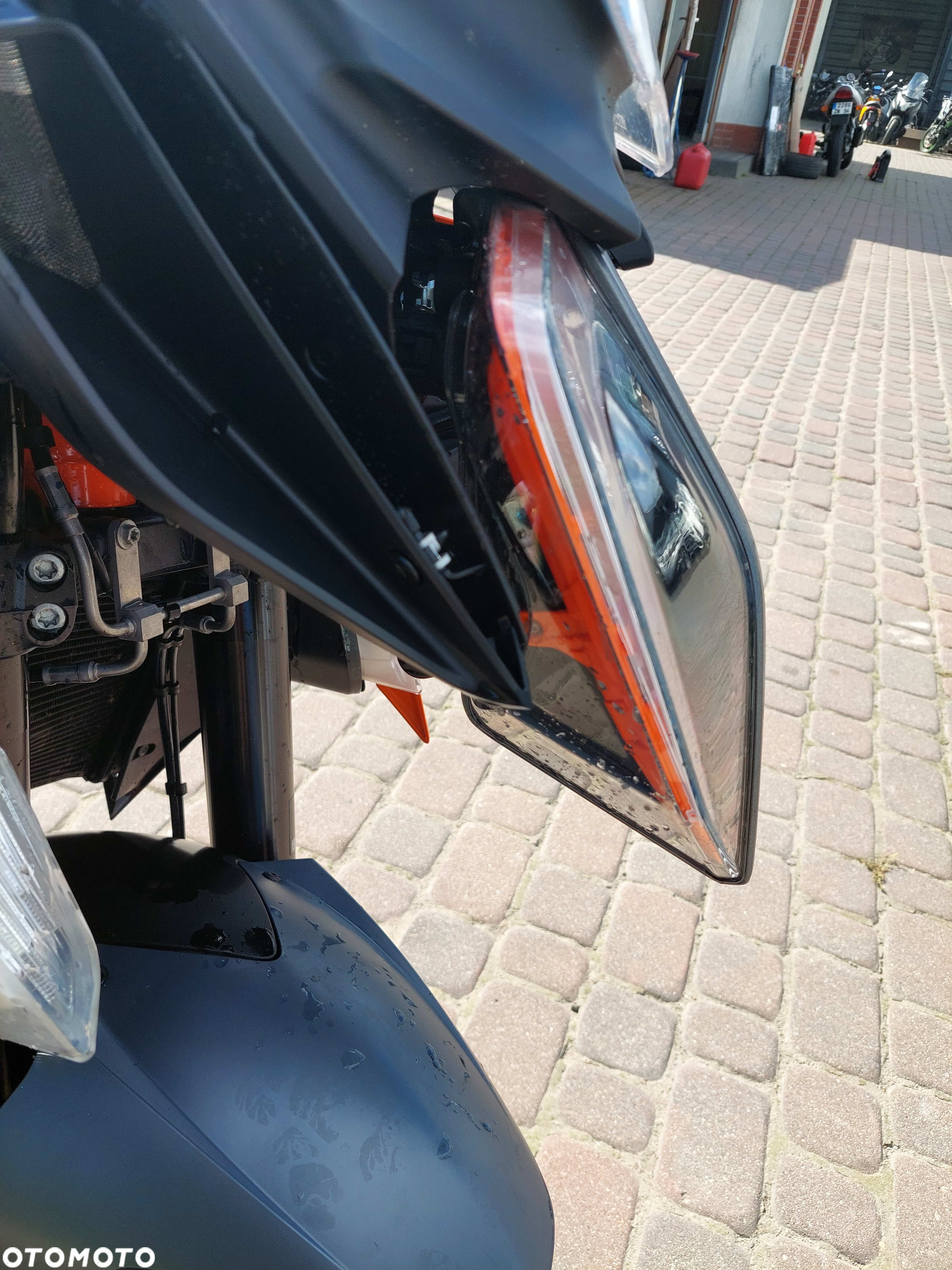 KTM Super Duke - 10