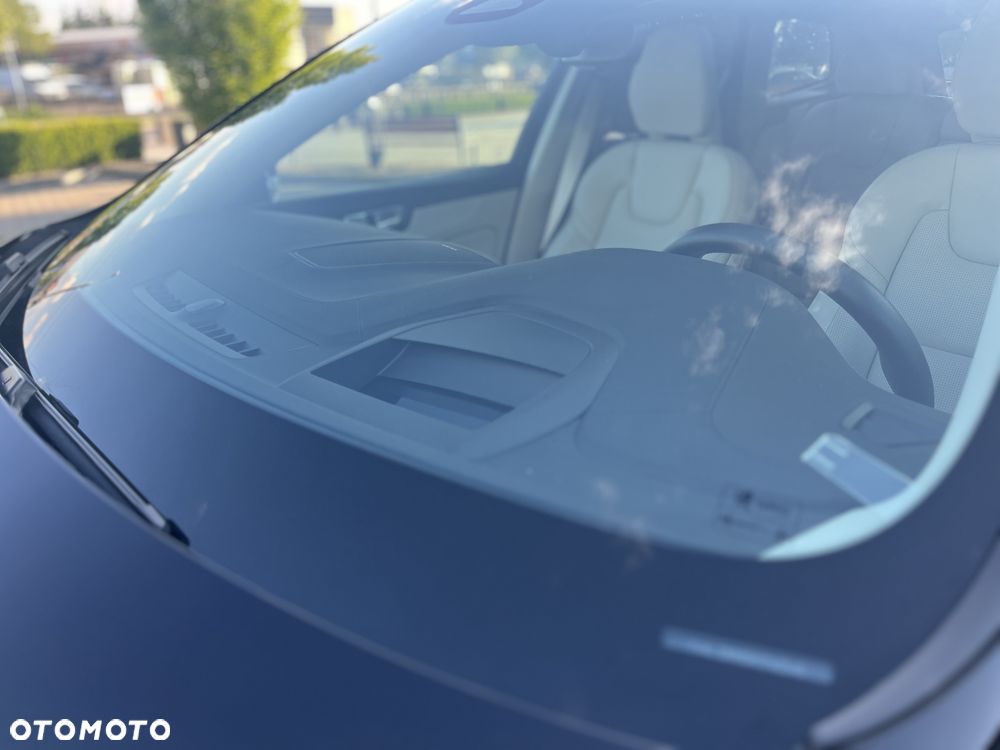 Volvo XC 60 B5 B AWD Ultimate Dark - 8