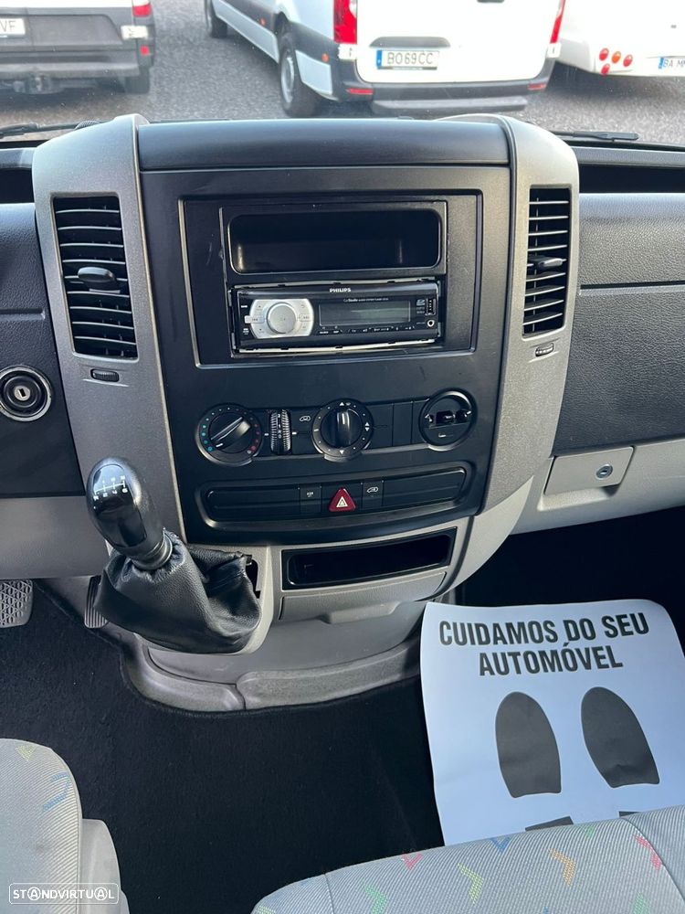 VW Crafter 35 2.5 TDi 164 Média - 25