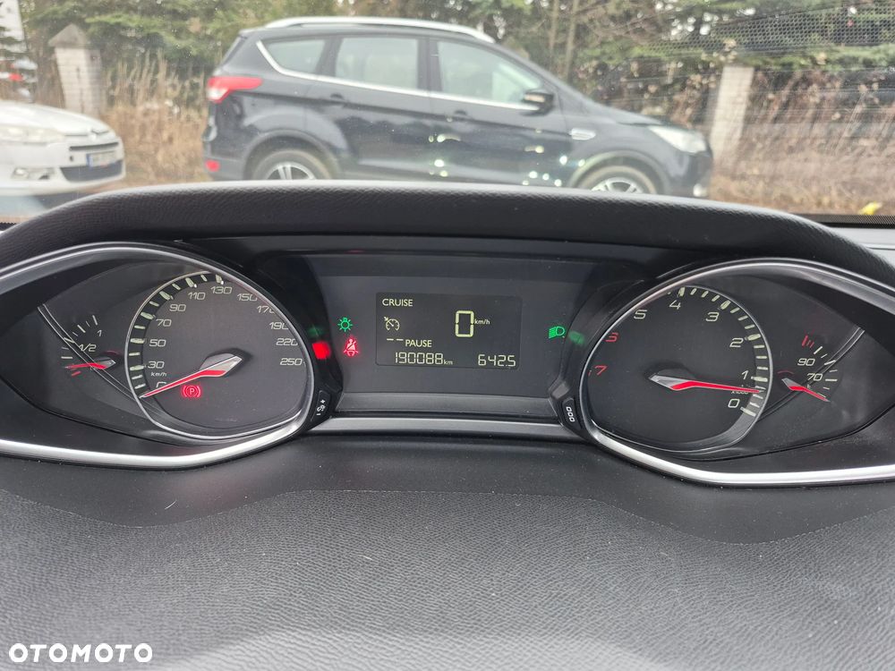 Peugeot 308 155 THP Allure - 17