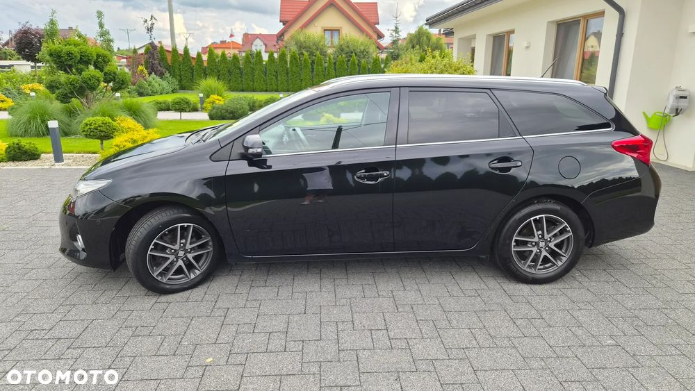 Toyota Auris 1.6 Valvematic Edition - 2