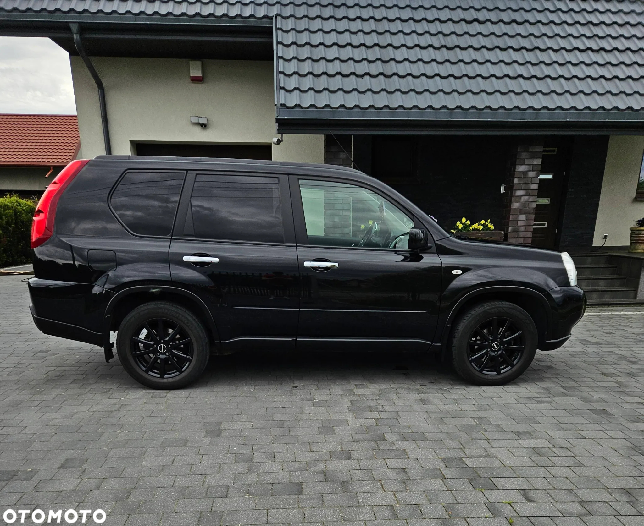 Nissan X-Trail 2.5 4x4 CVT-Automatik SE - 4