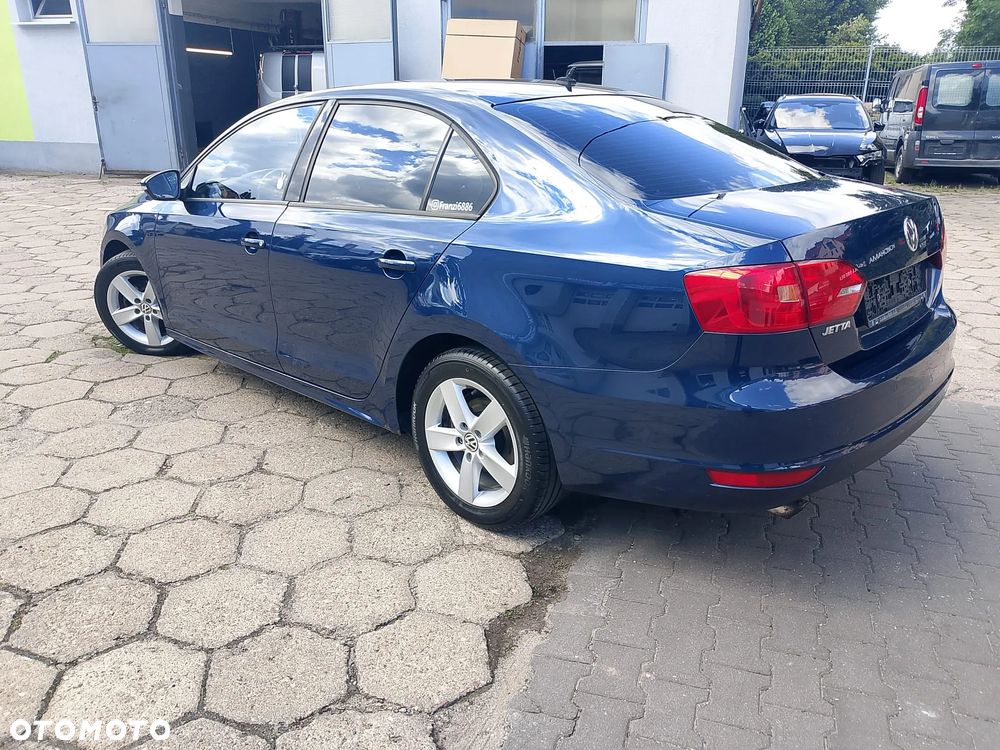 Volkswagen Jetta 1.2 TSI Comfortline Perfectline - 9