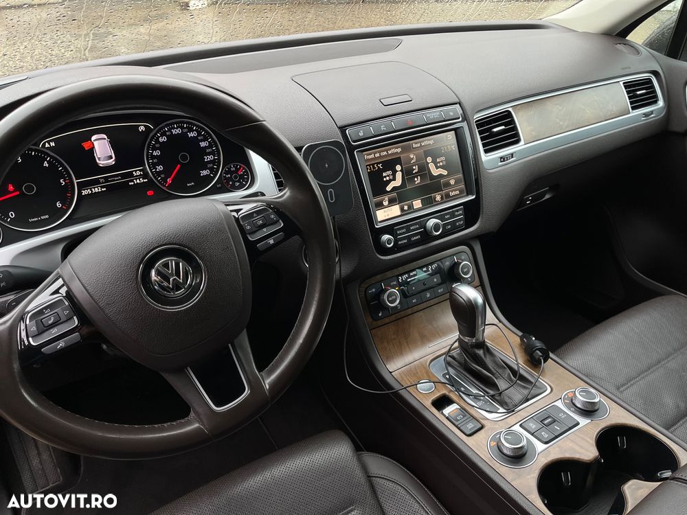 Volkswagen Touareg V6 TDI BMT Supreme Plus - 28