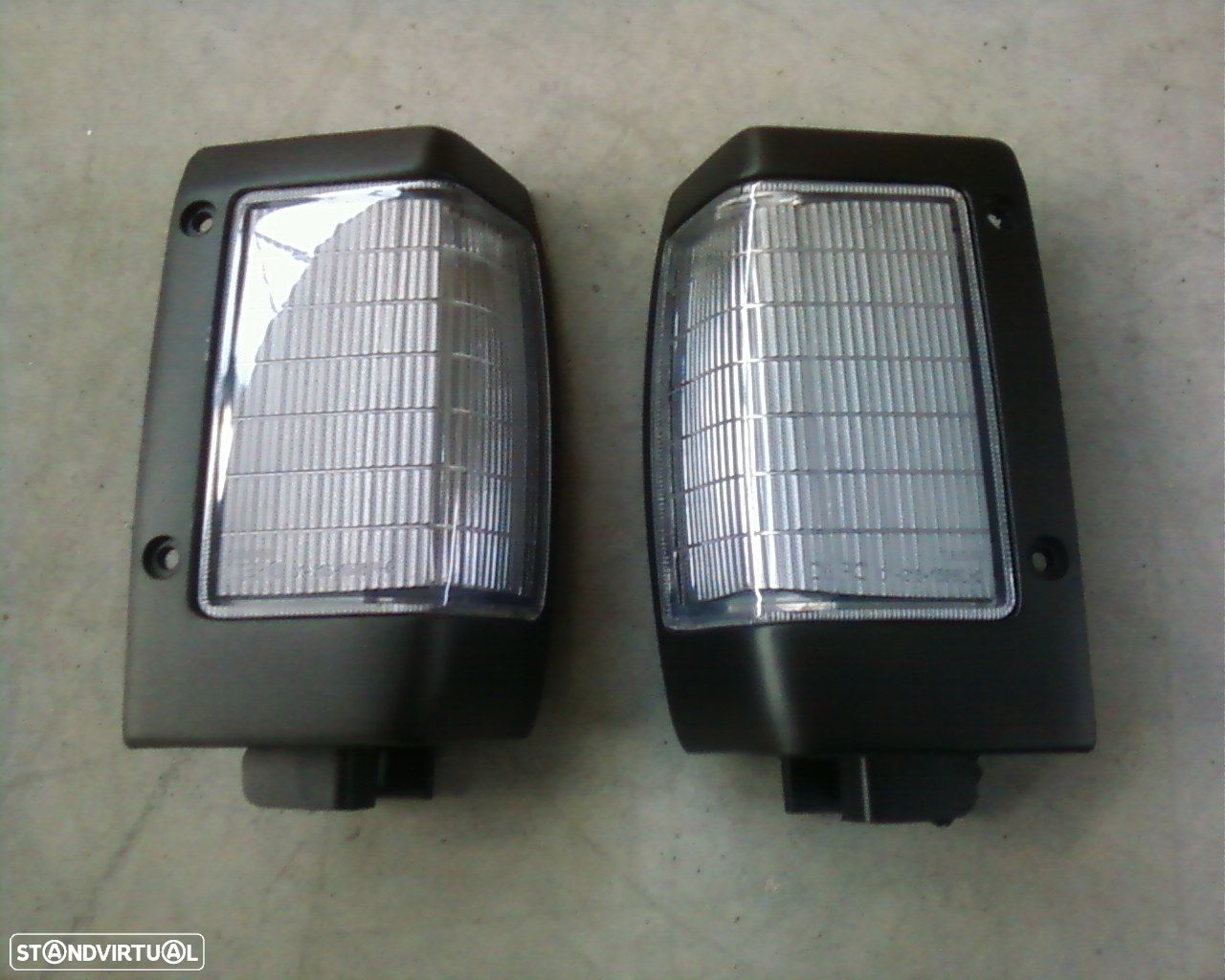 Farolim / Farolins minimos Nissan King Cab D21 1993-1997 (NOVOS) - 1
