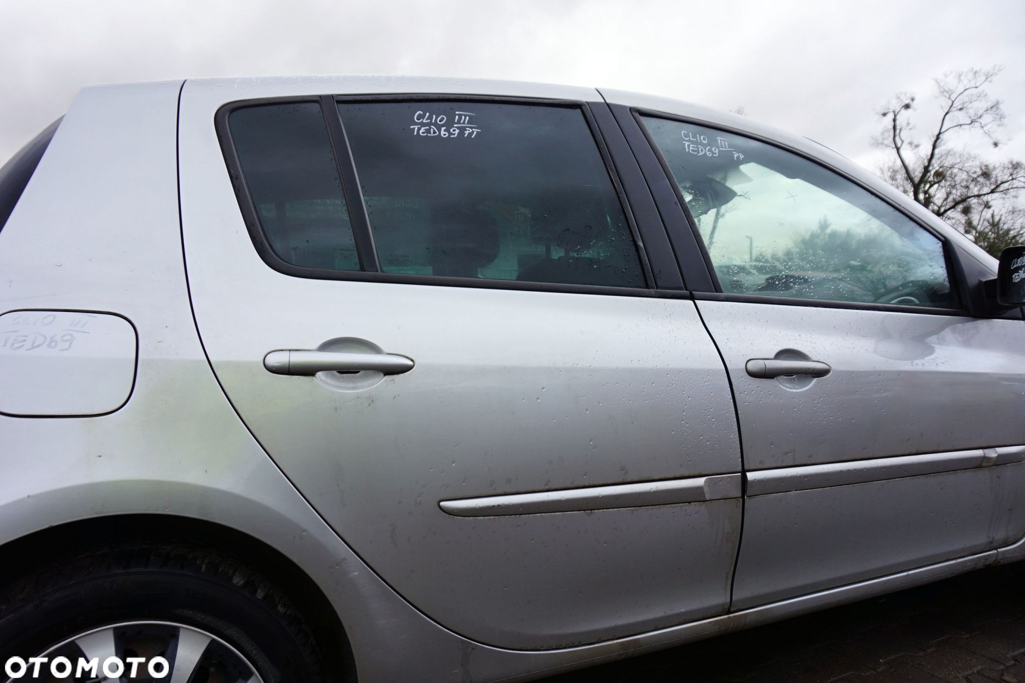 DRZWI TYLNE PRAWE CLIO III PH2 LIFT 5D HB TED69  SREBRNY RENAULT 2009-2012 - 2