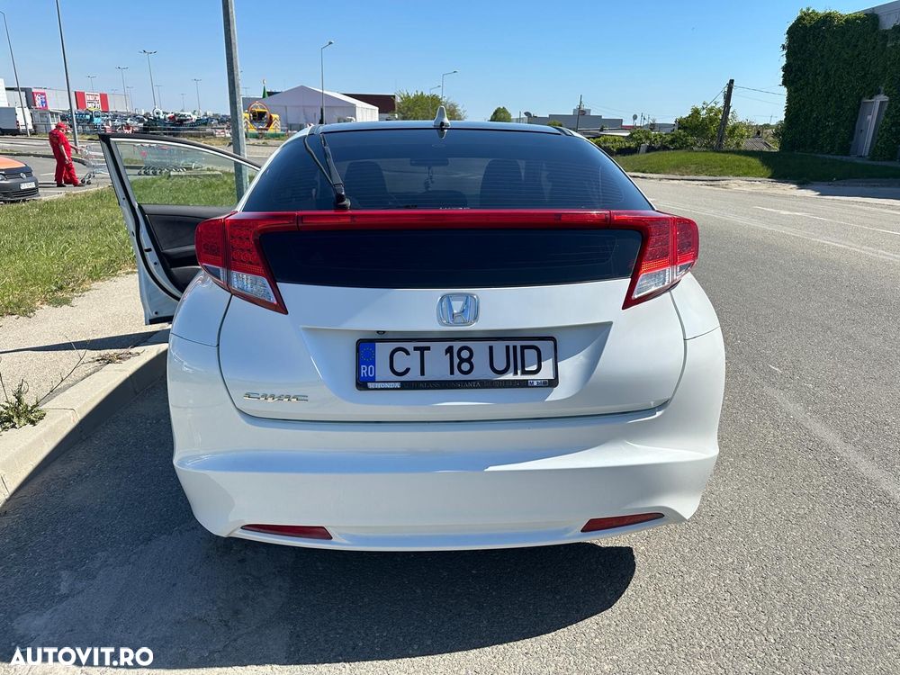 Honda Civic 1.8 i-VTEC MT Executive - 6