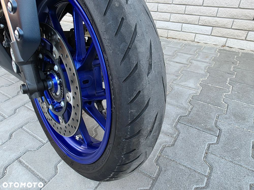 Yamaha R7 - 14