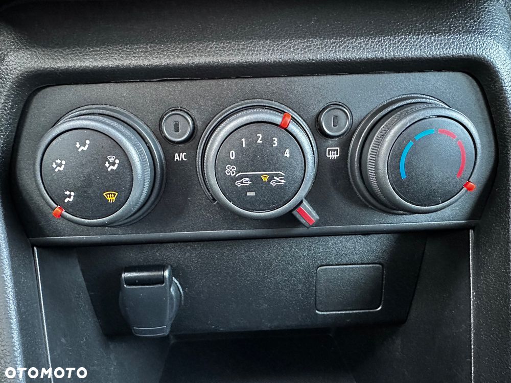 Dacia Sandero Stepway TCe 90 Expression + - 29