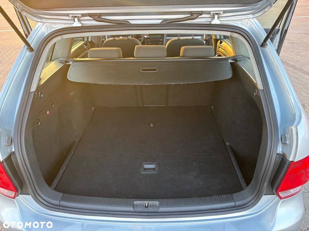 Volkswagen Golf V 1.9 TDI DPF BlueMot Comfortline - 23