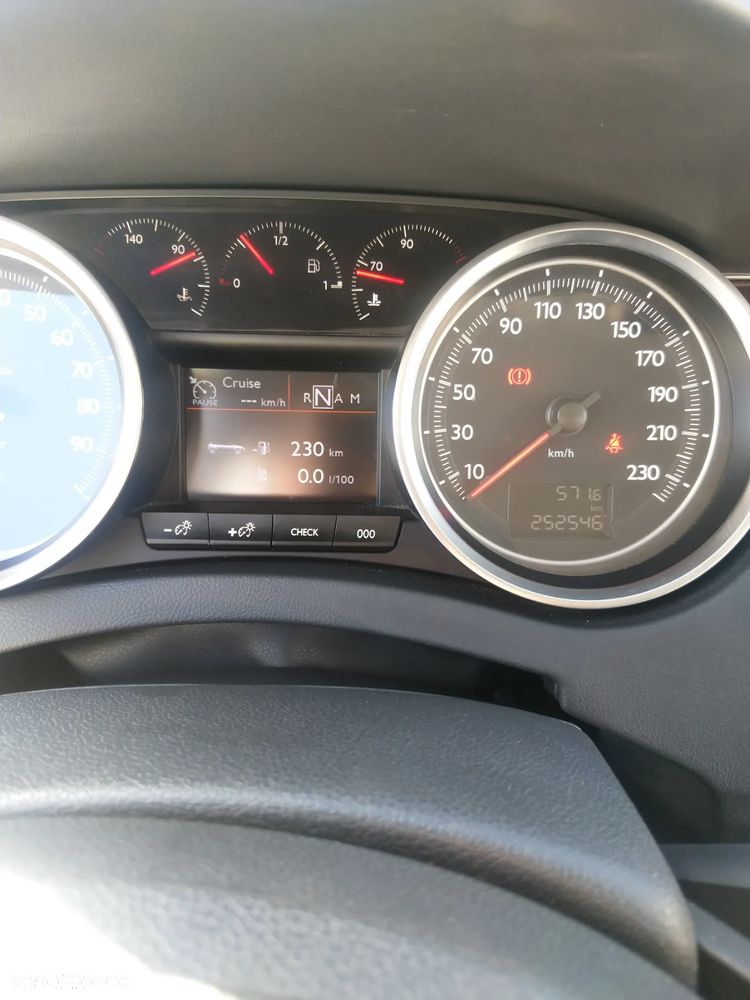 Peugeot 508 RXH 2.0 HDi HYbrid4 - 18