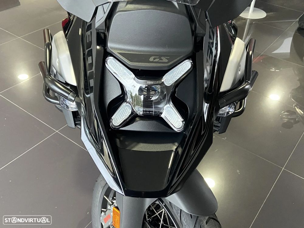 BMW R 1300 GS Triple Black - 9