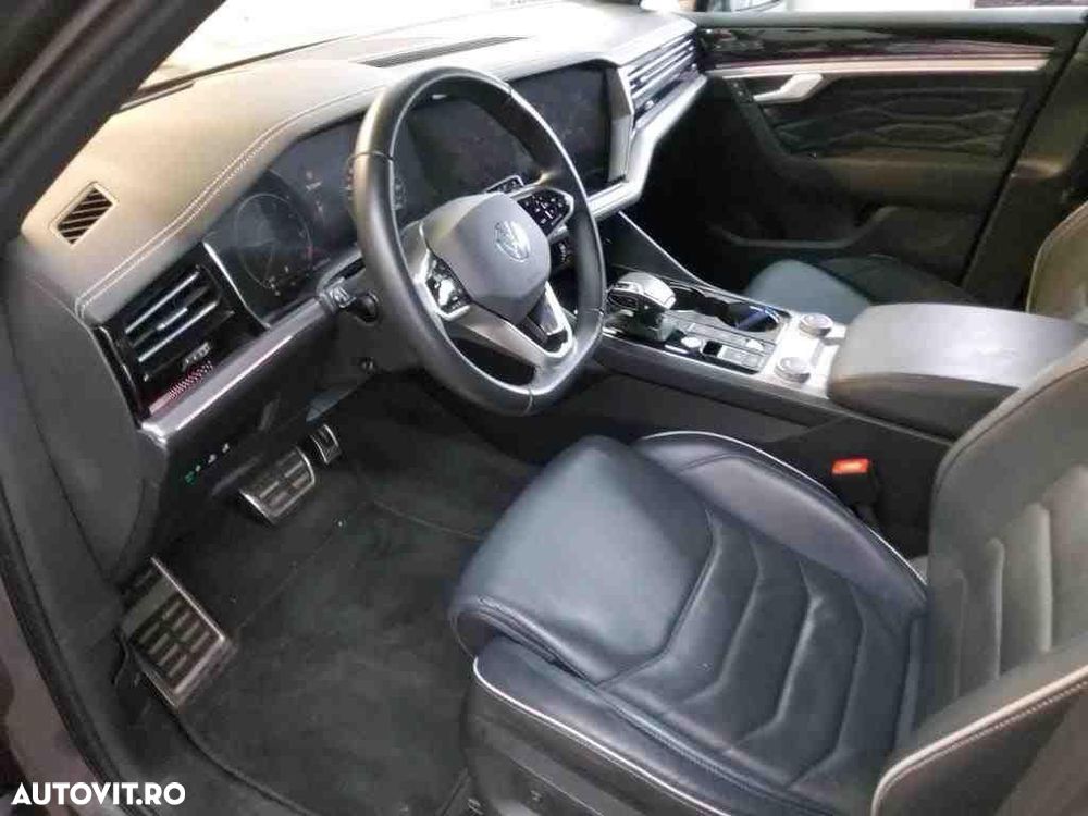 Volkswagen Touareg 3.0 V6 e-Hybrid 4Motion Aut. Elegance - 6