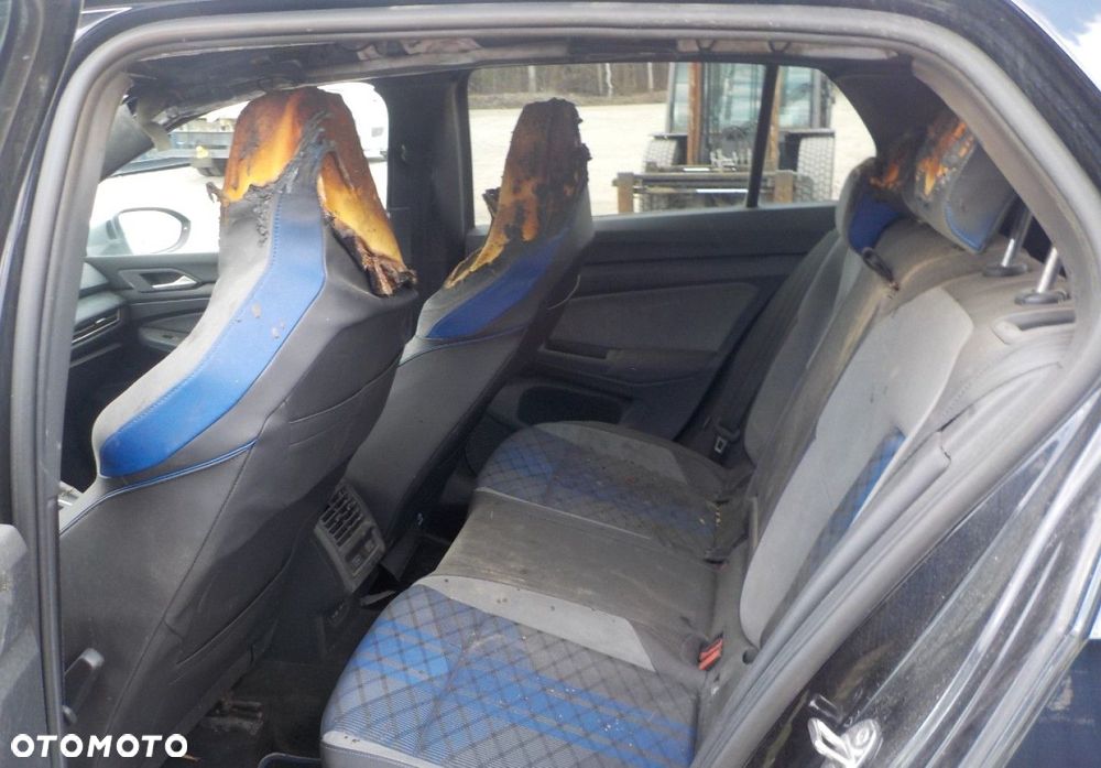 Volkswagen Golf - 18