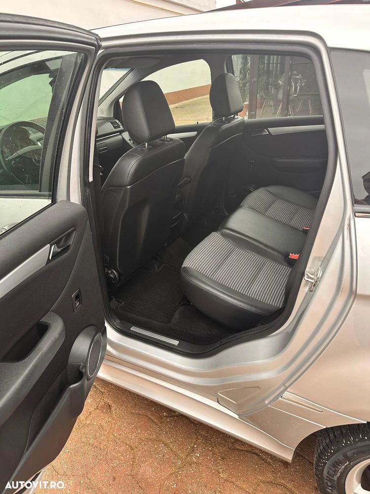 Mercedes-Benz B 180 - 9