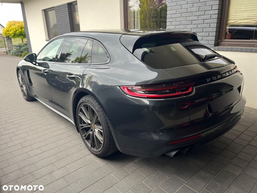 Porsche Panamera 4 Sport Turismo - 23
