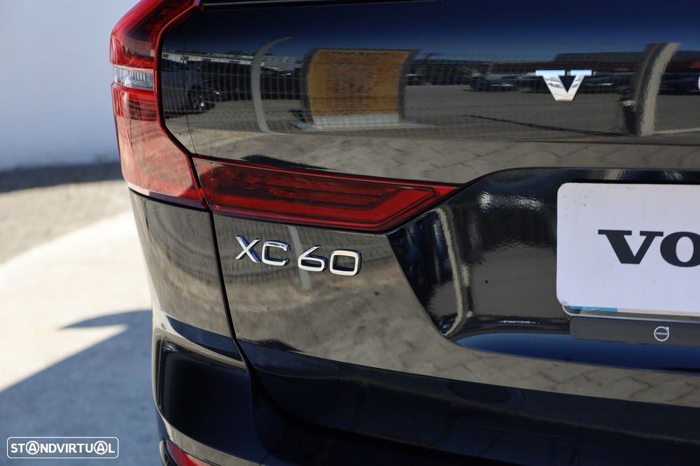 Volvo XC 60 2.0 T6 PHEV Plus Bright - 27
