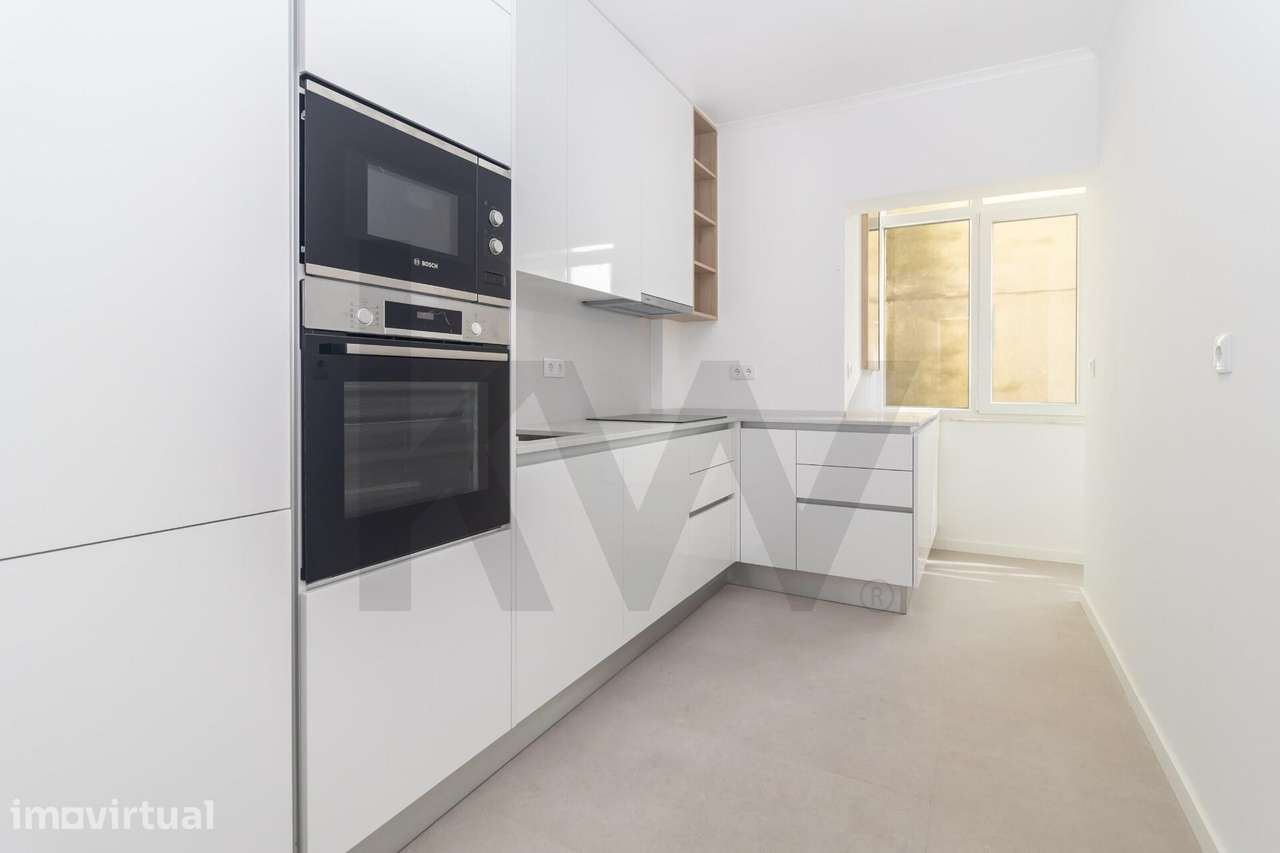 Exclusivo Apartamento T3 Remodelado no Centro de Almada - Grande imagem: 4/58