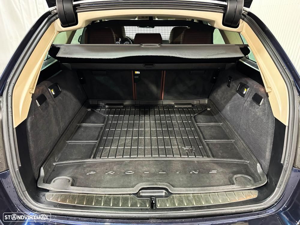 BMW 520 d Pack Desportivo M Auto - 10