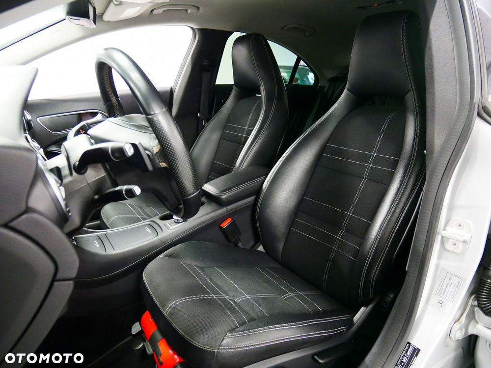 Mercedes-Benz CLA - 10