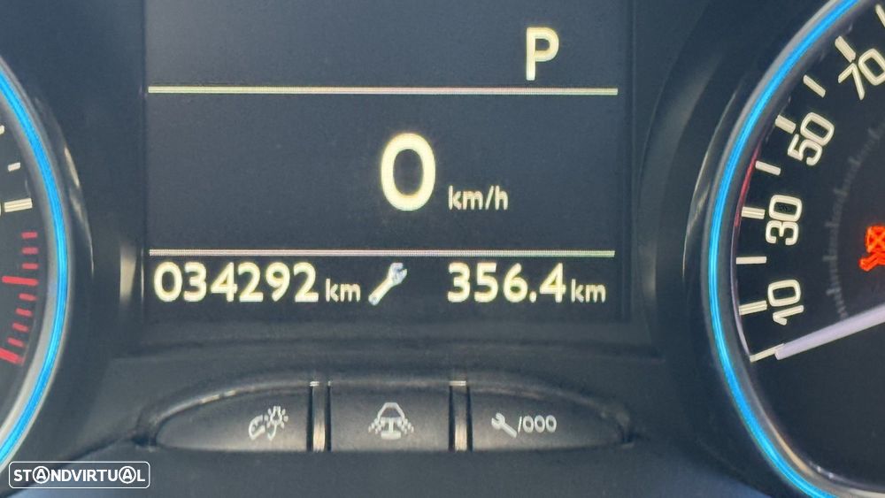 Peugeot 2008 1.2 PureTech Allure EAT6 - 18