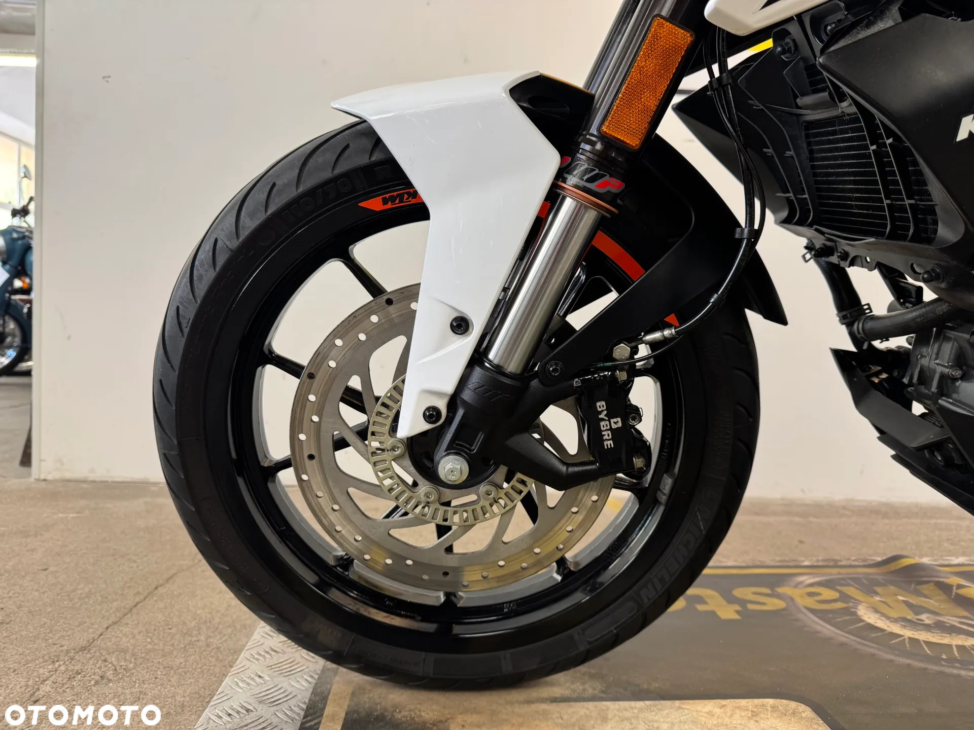 KTM Duke - 18